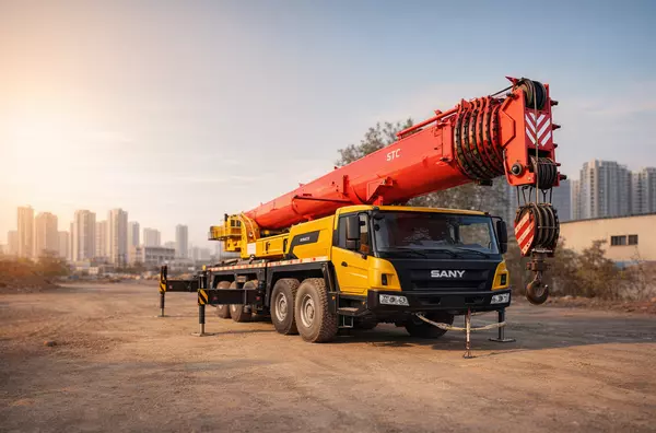 Sany STC900T (90 тонн)