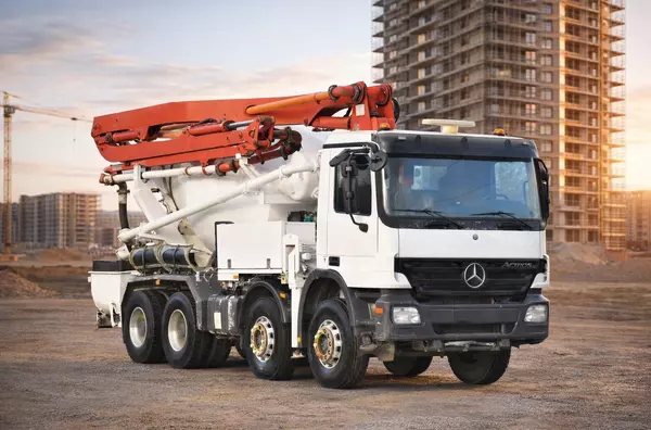 Mercedes-Benz Actros Putzmeister М 24-4